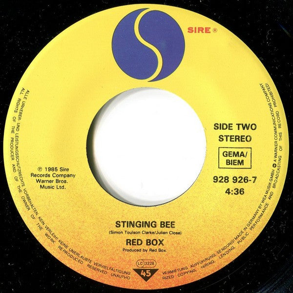 Red Box : Lean On Me (7", Single)